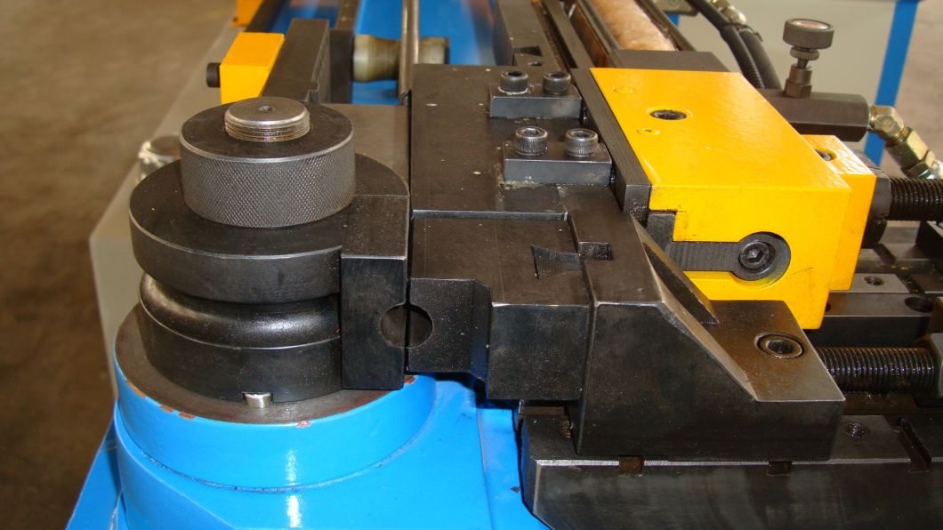 M&aacute;quina dobradeira de tubo de eixo (GM-SB-28CNC-2A-1S)