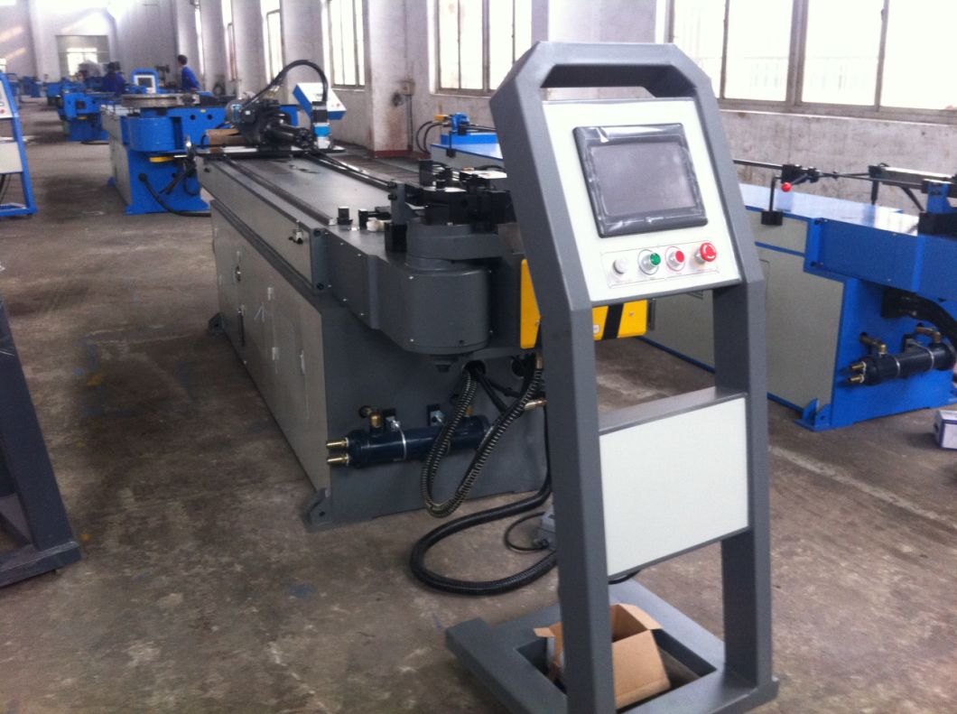 Dobrador de tubo quadrado CNC (GM-50CNC)