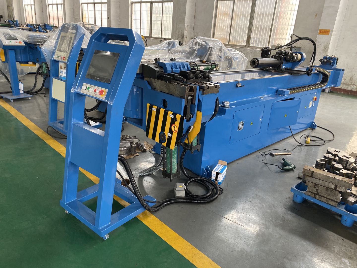 Hot Induction Large Diameter Pneumatic Tube Bending Machine From China 