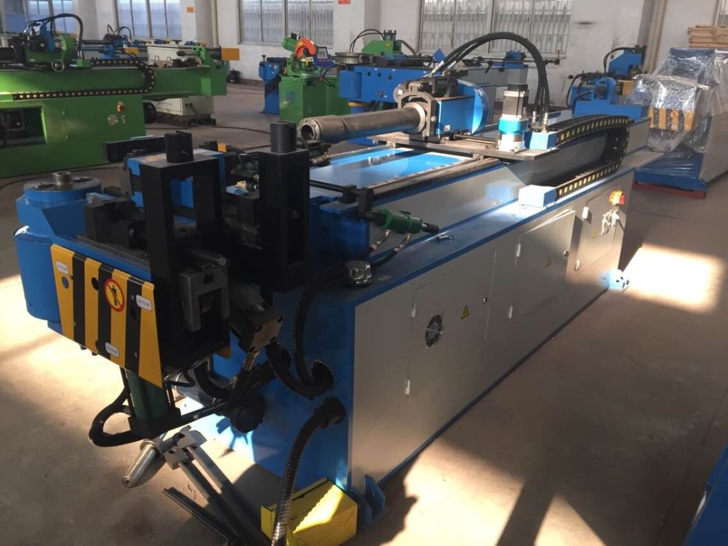 Dobrador de tubo quadrado CNC (GM-50CNC)